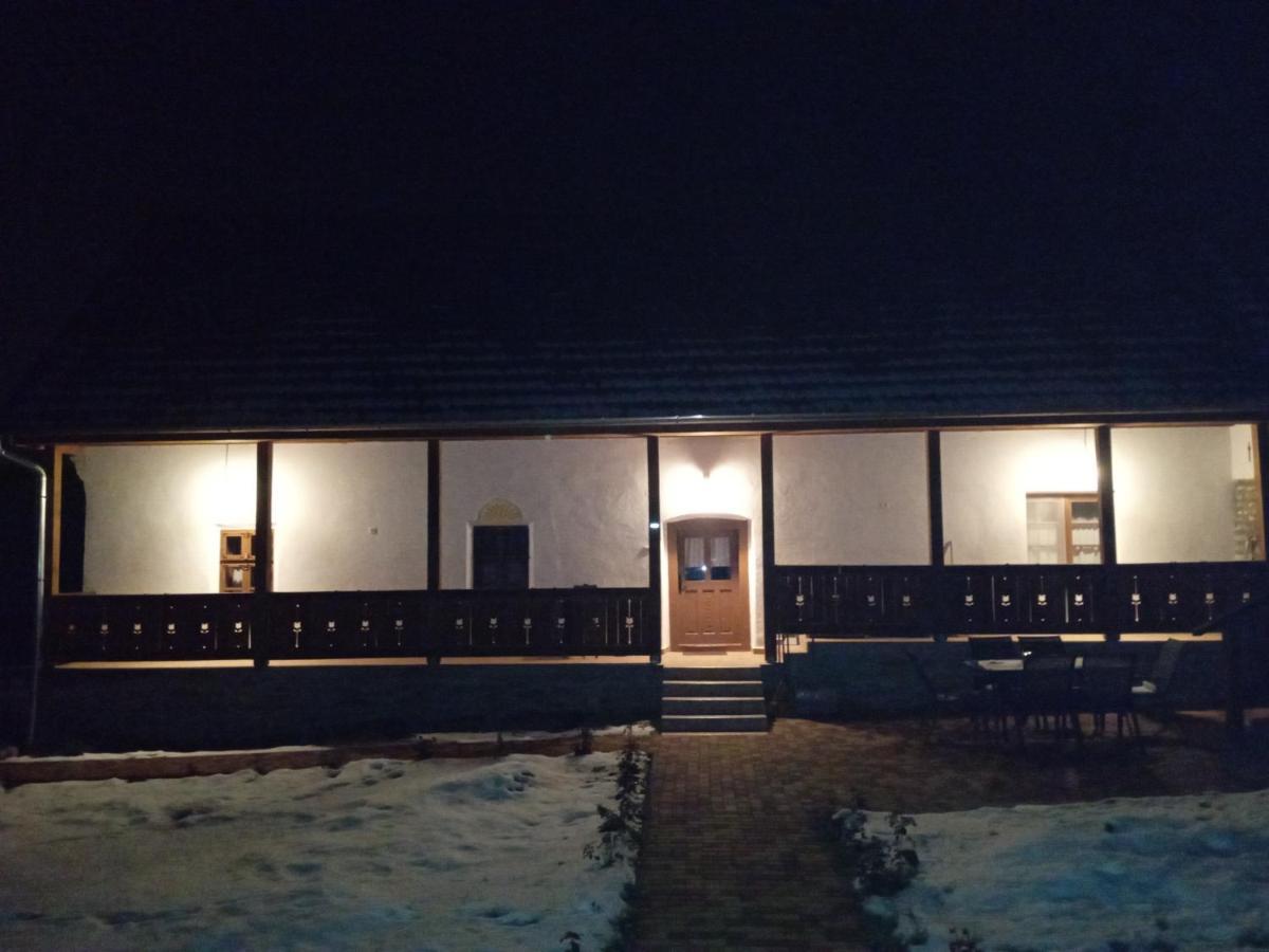 Kiscsermely Vendeghaz Holiday home